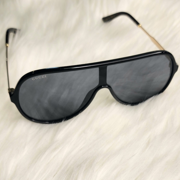 🩵 SOLD! 🔔 GUCCI Men's Sunglasses - Picture 4 of 10